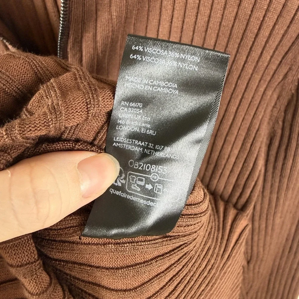 Maeve Anthropologie Brown Ribbed Fitted Half Zip Sweater Large Minimalist Layers